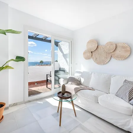 La Riviera - Stunning By The Beach Estepona
